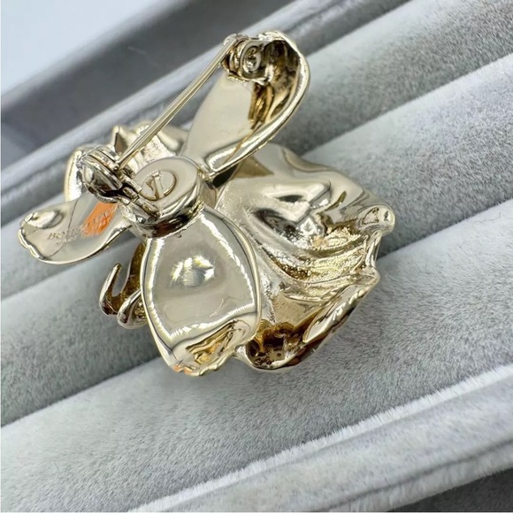 Bottega Veneta Gold Flower Brooch - Picture 11 of 11